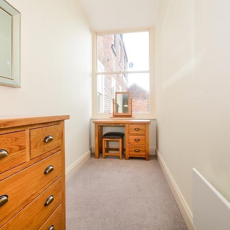 Minster'S Keep- Stylish Apartment Near York Minster Exterior foto