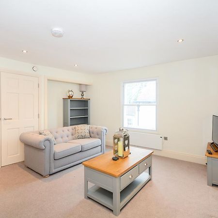 Minster'S Keep- Stylish Apartment Near York Minster Exterior foto